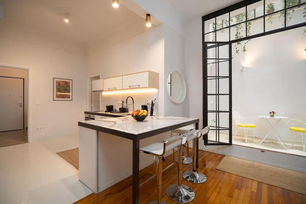 Ebullience - Stylish & Chic Athens Apartment ภายนอก รูปภาพ