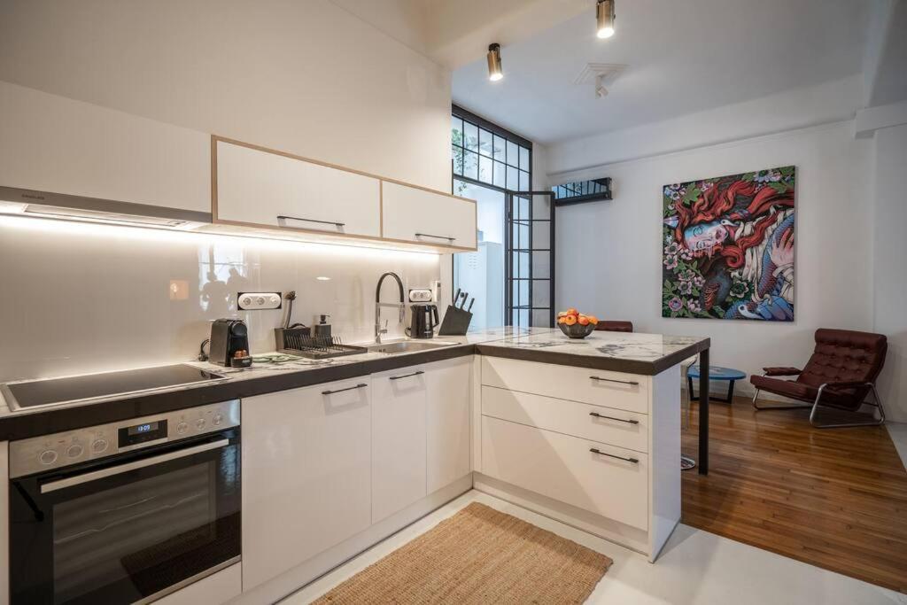 Ebullience - Stylish & Chic Athens Apartment ภายนอก รูปภาพ