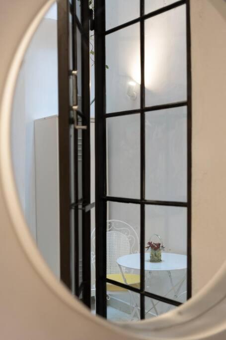 Ebullience - Stylish & Chic Athens Apartment ภายนอก รูปภาพ