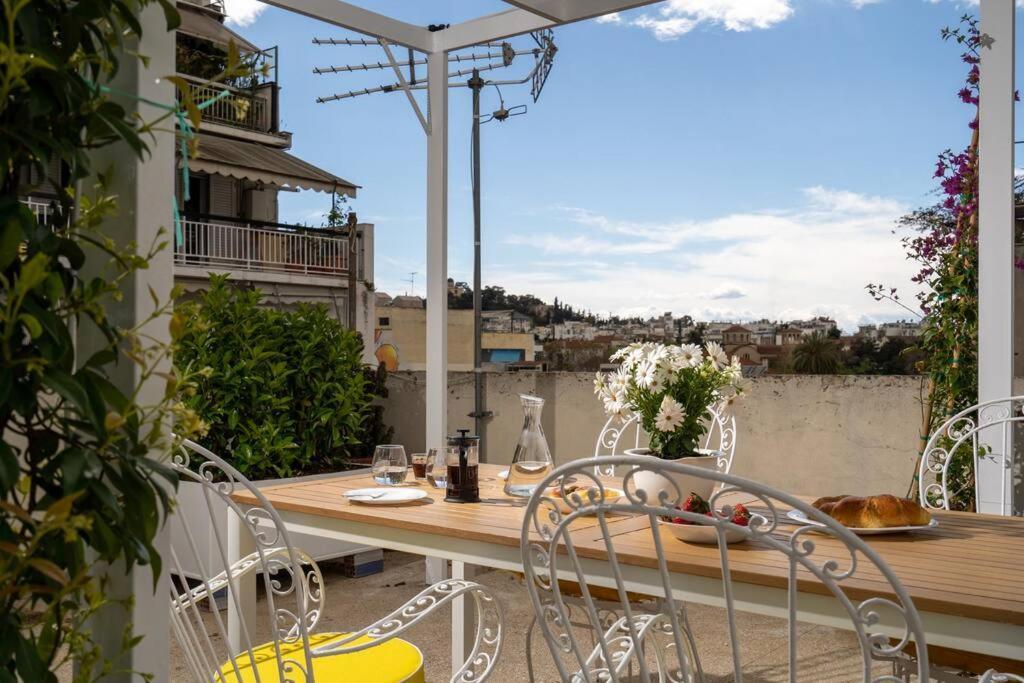 Ebullience - Stylish & Chic Athens Apartment ภายนอก รูปภาพ