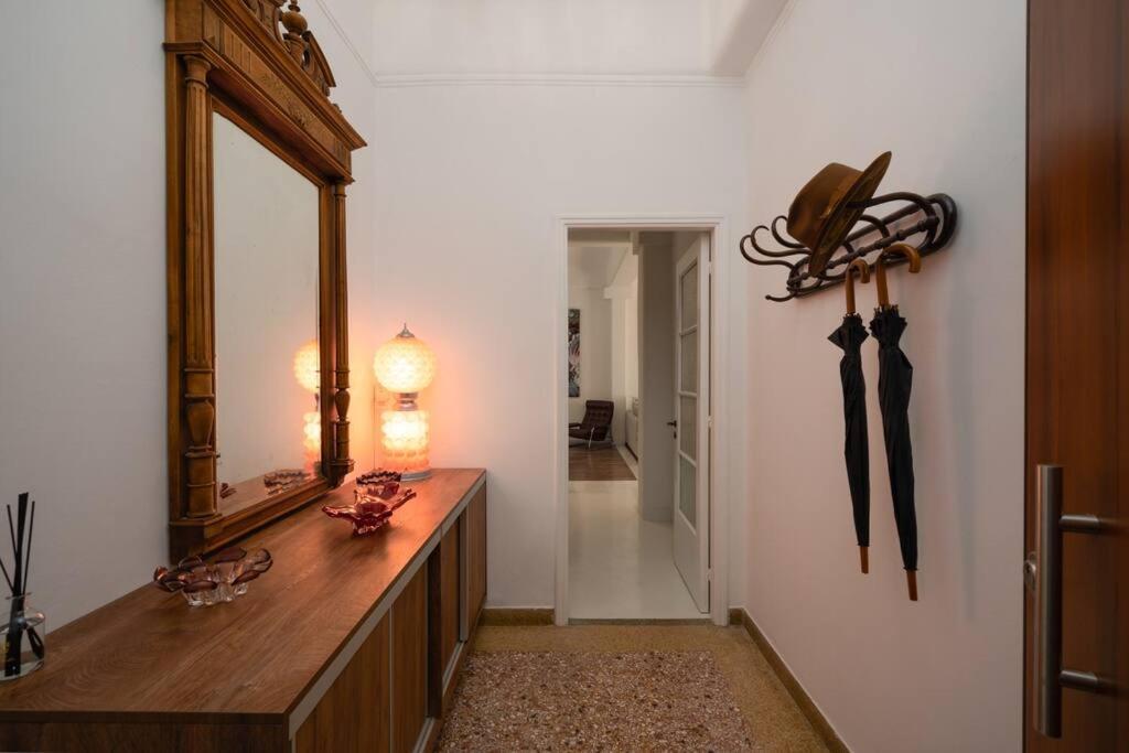 Ebullience - Stylish & Chic Athens Apartment ภายนอก รูปภาพ