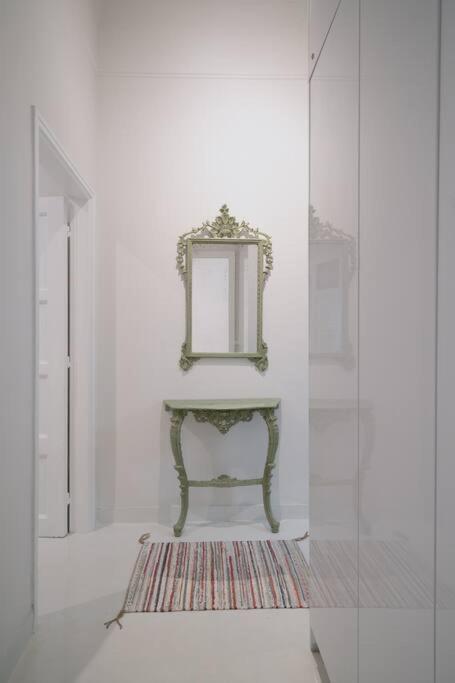 Ebullience - Stylish & Chic Athens Apartment ภายนอก รูปภาพ
