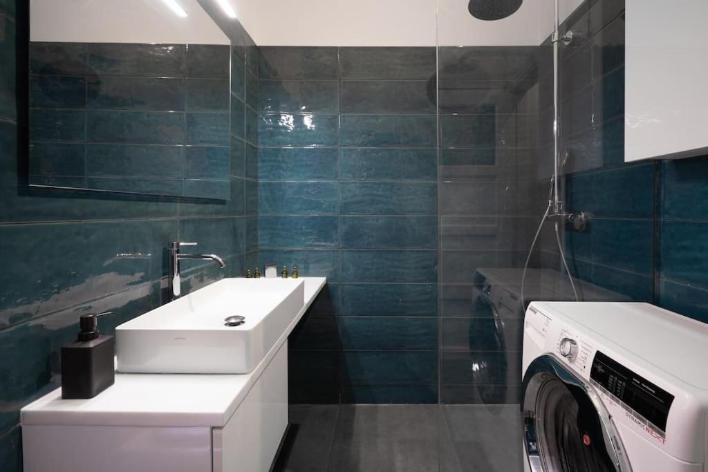 Ebullience - Stylish & Chic Athens Apartment ภายนอก รูปภาพ